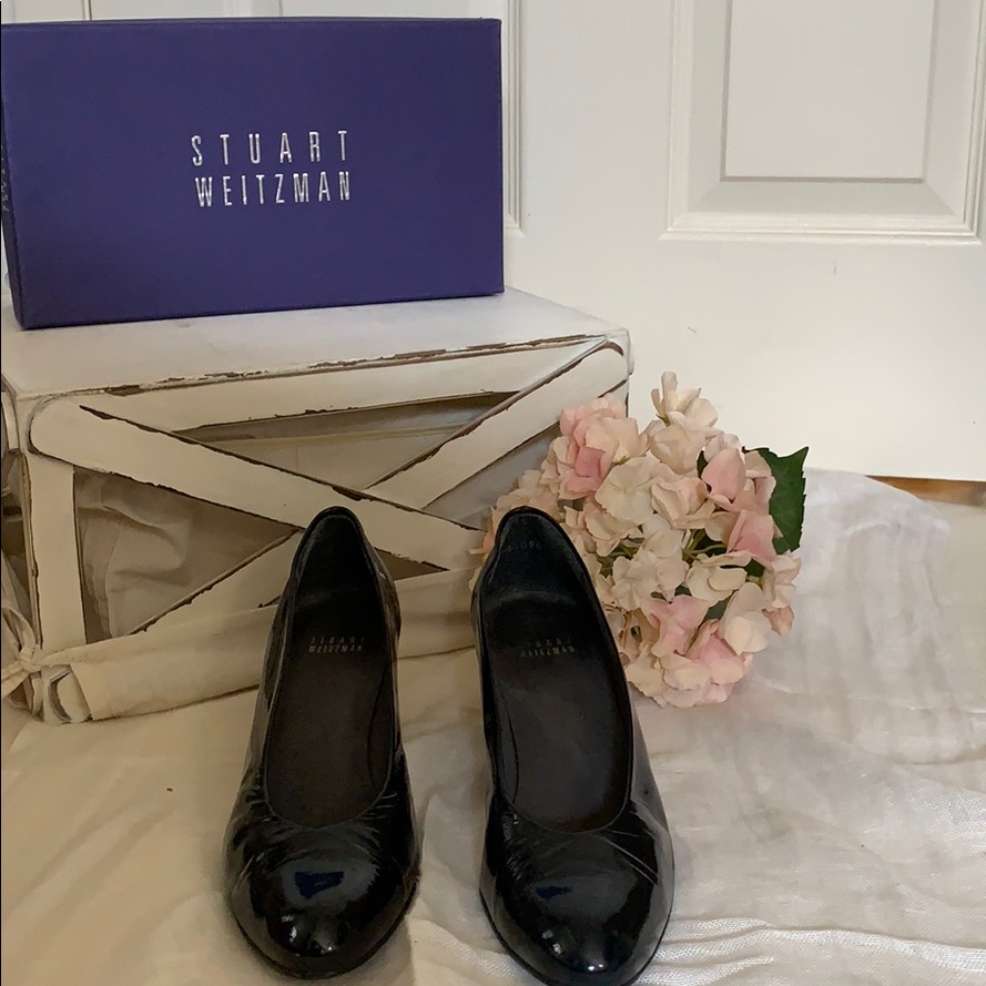 Stuart Weitzman Navy Heels